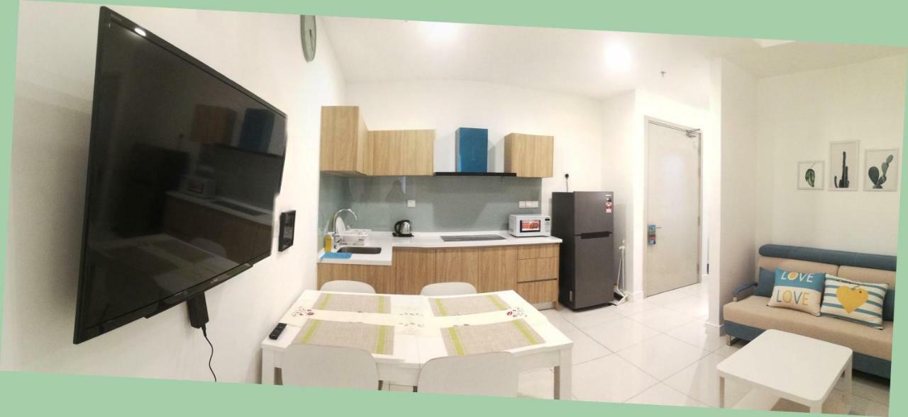 Homezstay Soho Timesquare Miri Esterno foto